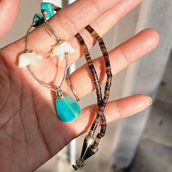 Absolutely stunning handmade Native American sterling silver, MOP bears, turquoi - Picture 13 of 14